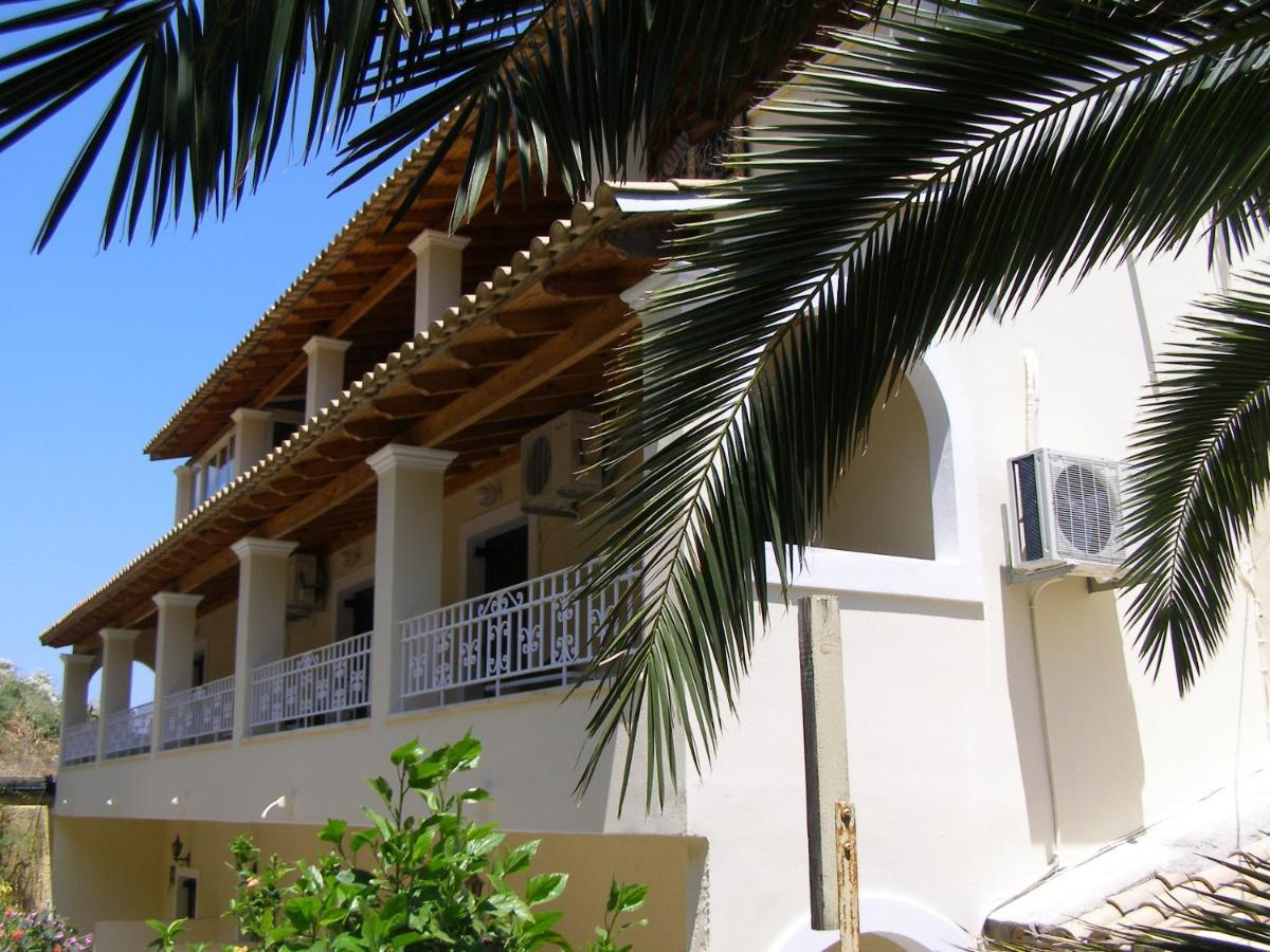 Aparthotel Ionian Mare Agios Ioannis Peristerion Exterior foto
