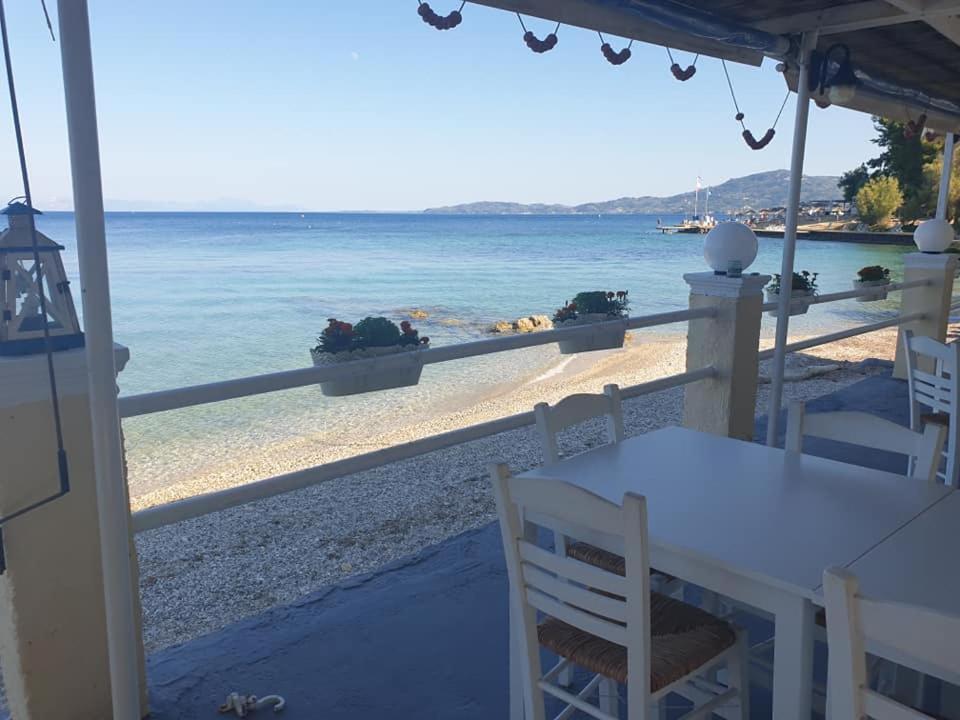 Aparthotel Ionian Mare Agios Ioannis Peristerion Exterior foto