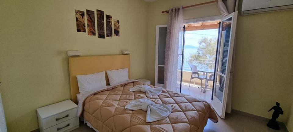 Aparthotel Ionian Mare Agios Ioannis Peristerion Exterior foto