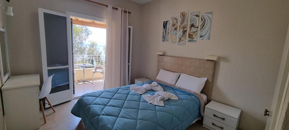 Aparthotel Ionian Mare Agios Ioannis Peristerion Exterior foto