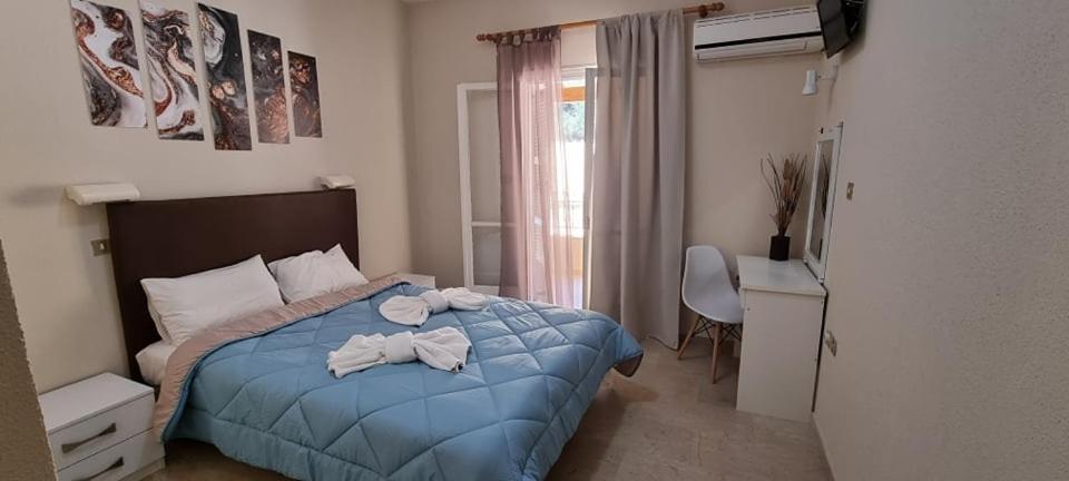 Aparthotel Ionian Mare Agios Ioannis Peristerion Exterior foto